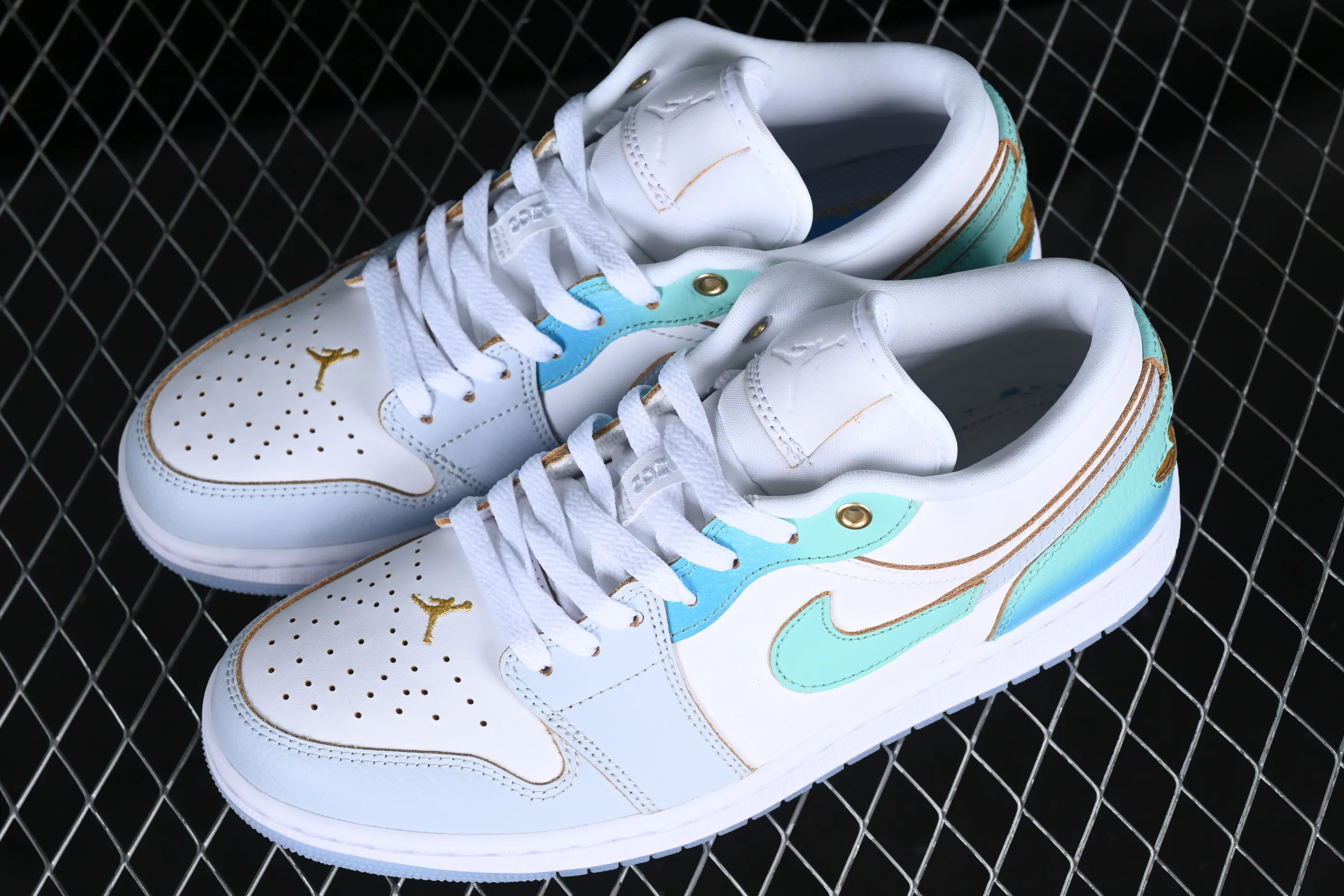 All categories Air Jordan Jordan series basketball shoes Air Jordan 1 Low G version pure original Air Jordan 1 Low AJ1 Joe 1 sea salt blue low-top cultural casual sneakers FN8899-131